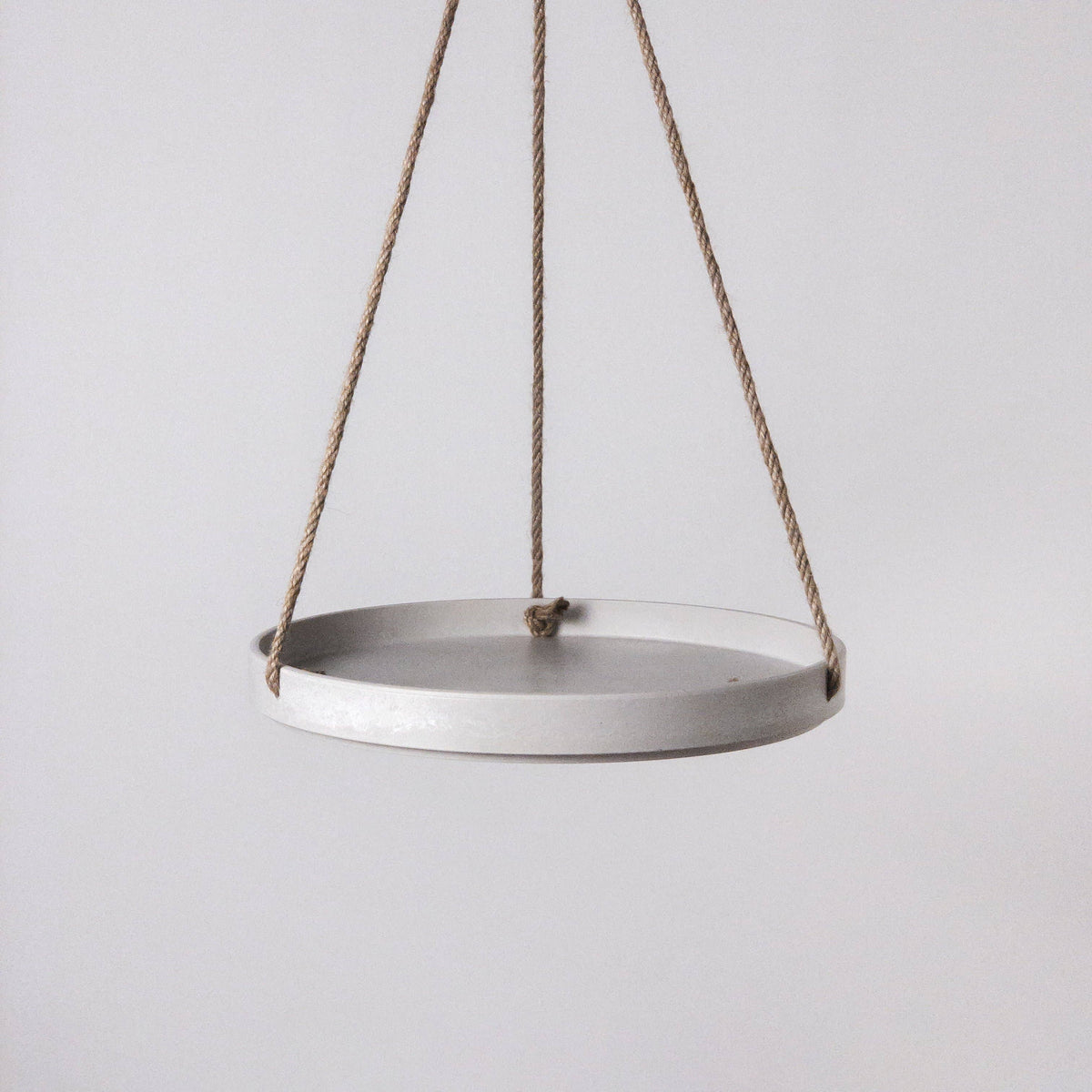 10" Signature Stone Hanging Tray: Black Stone
